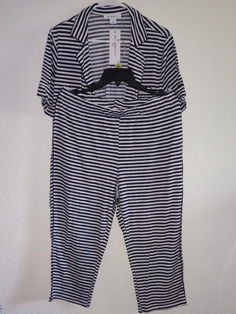 Liz Claiborne Size L 2 Piece Set Navy White Stripe NWT